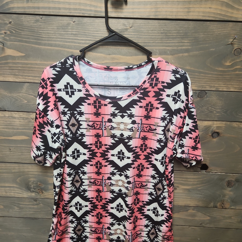 NWT TWO 2 FLY WOMENS WESTERN AZTEC TOP SIZE SMALL